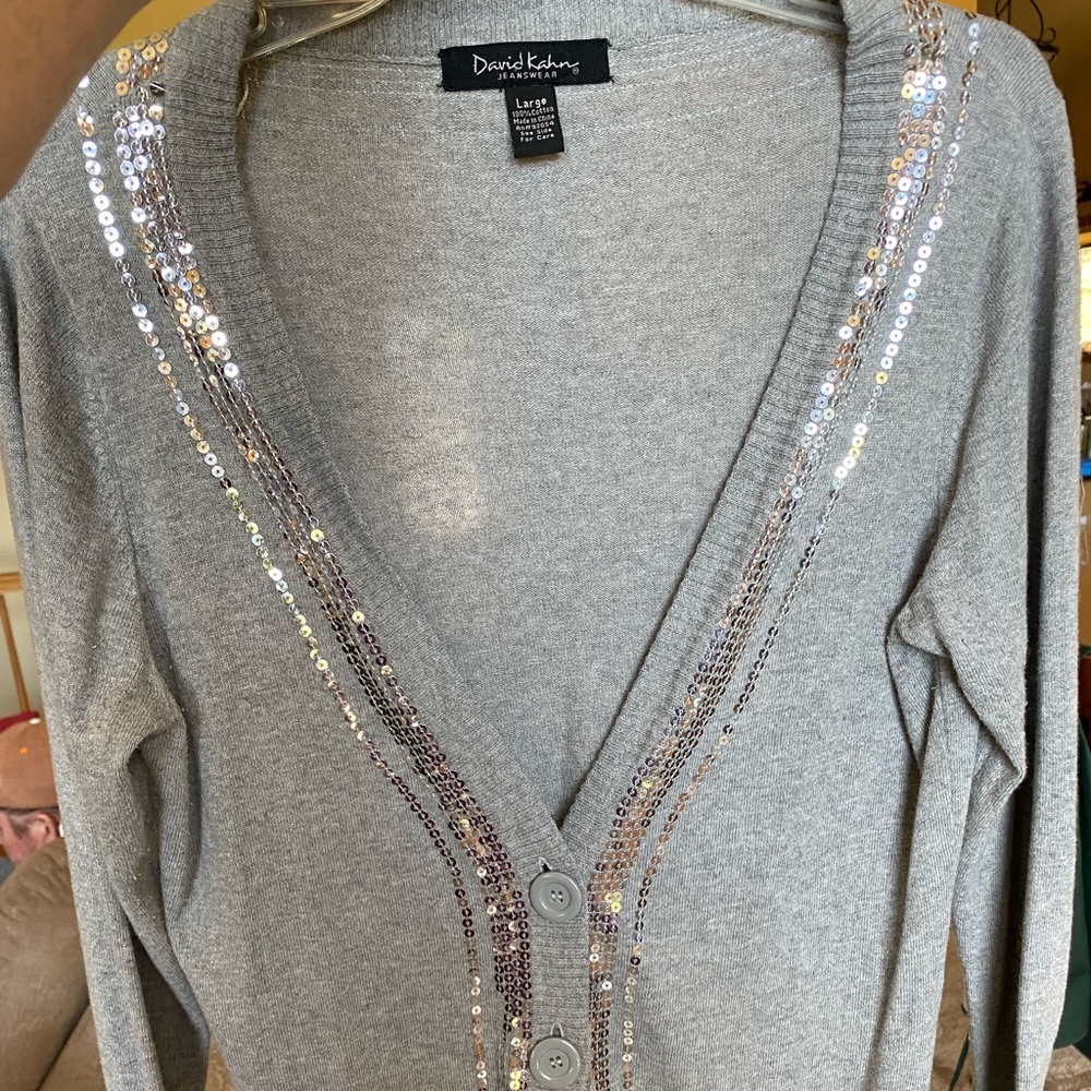 David Kahn Jeanswear gray sequin sweater.  Size large.